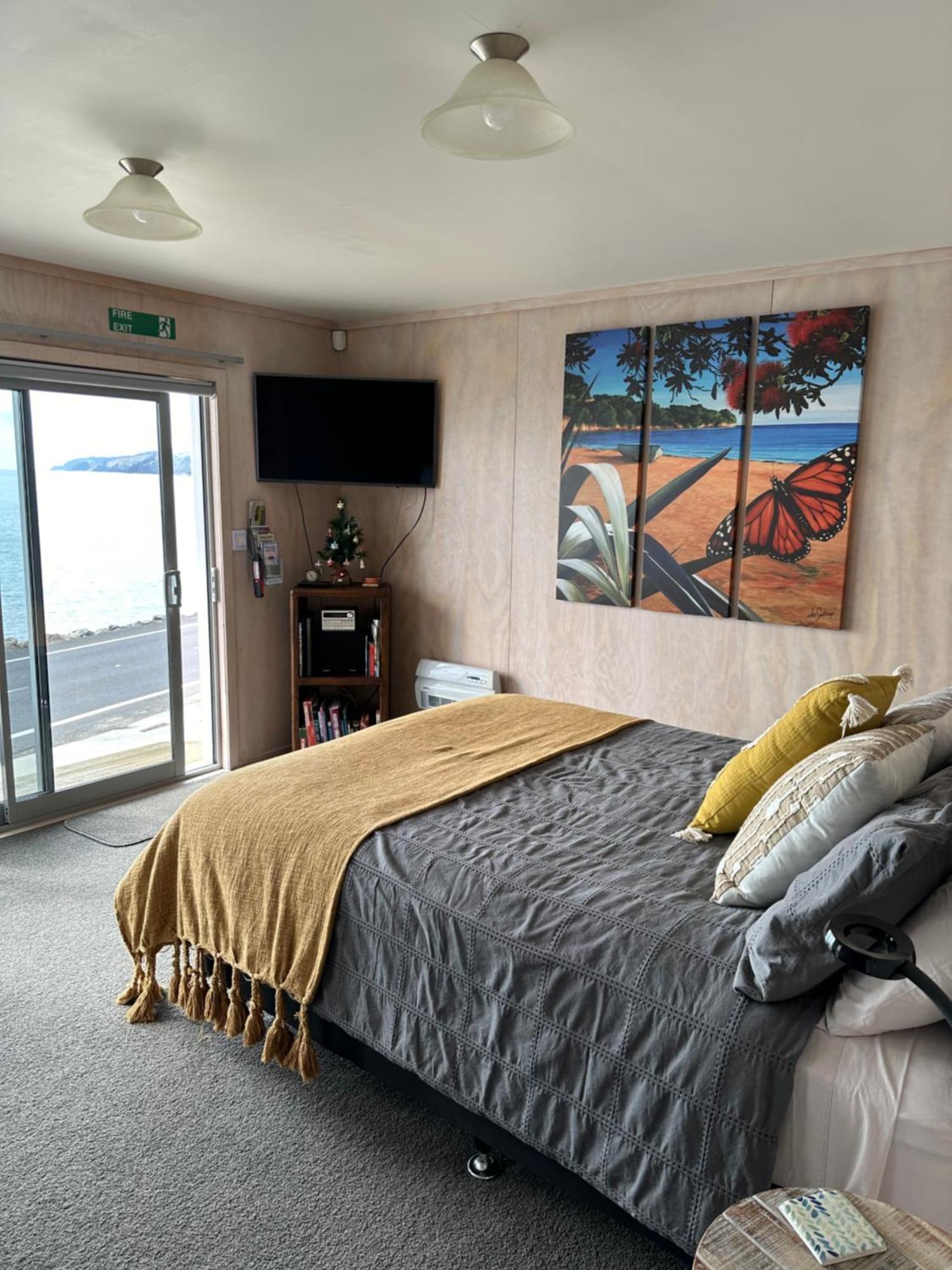 Tapu Te Mata Bay Seaviews Bed & Breakfast エクステリア 写真