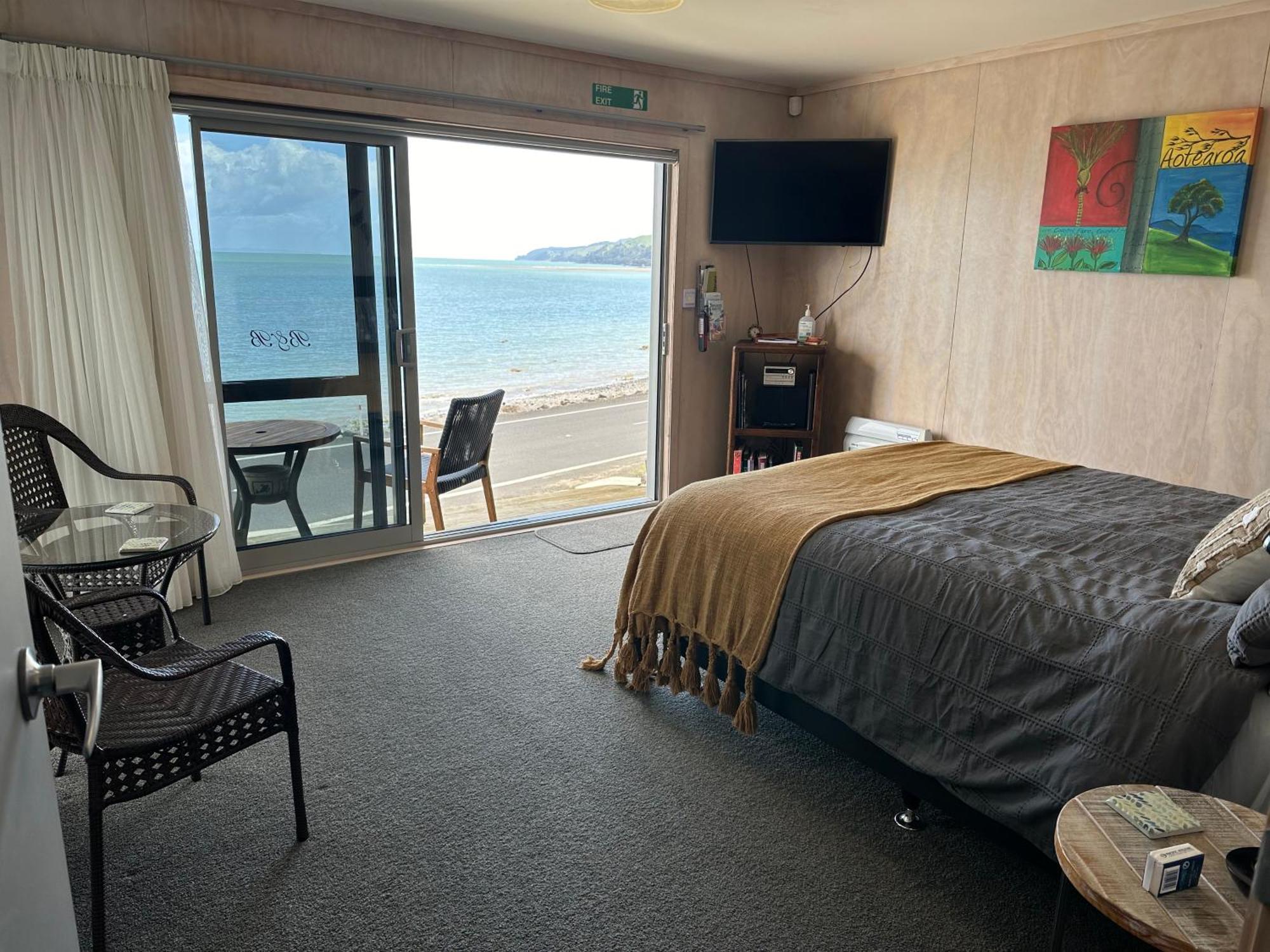 Tapu Te Mata Bay Seaviews Bed & Breakfast エクステリア 写真
